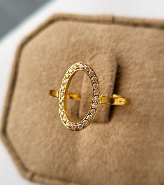 Bague ovale et strass